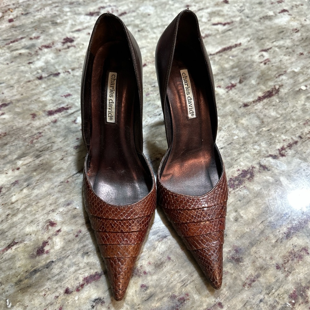 Vintage Charles David brown snake pumps